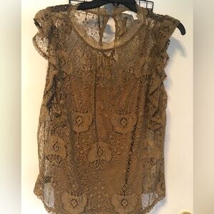 A DIVA TOP LACED WITH CAMI UNDERNEATH NWOT SIZE MEDIUM / CAMEL COLOR